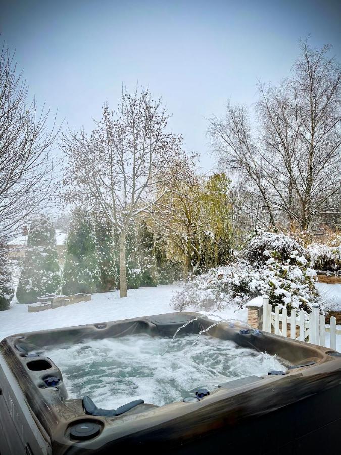 Villa 200M2 Avec Piscine Chauffee & Spa & Sauna & Kota-Grill Laval-sur-Vologne ภายนอก รูปภาพ